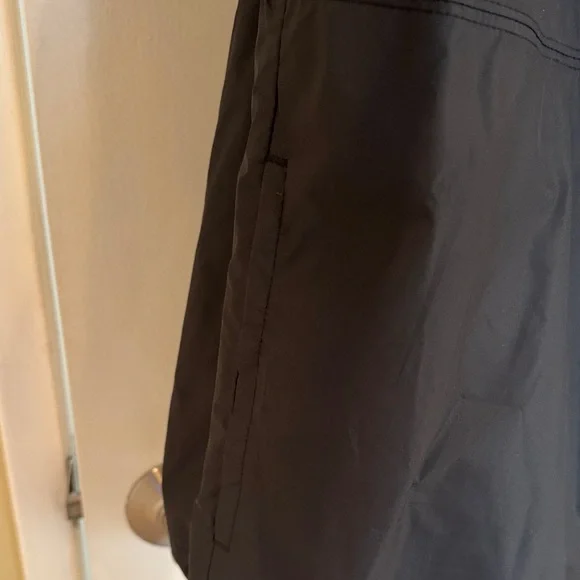 Nike Black Hooded Jacket - Picture 7 of 12